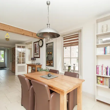 Vakantiehuis Near Dutch Coast & Sauna