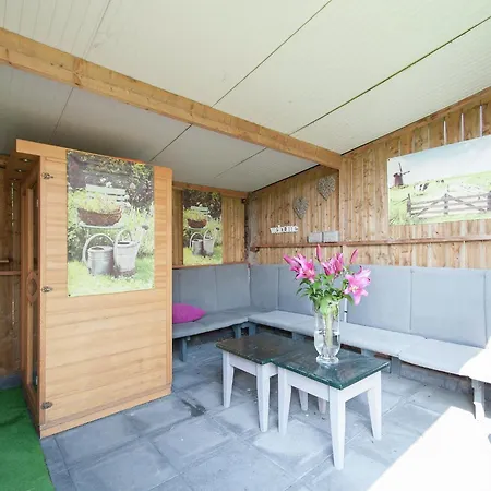 Vakantiehuis Near Dutch Coast & Sauna *